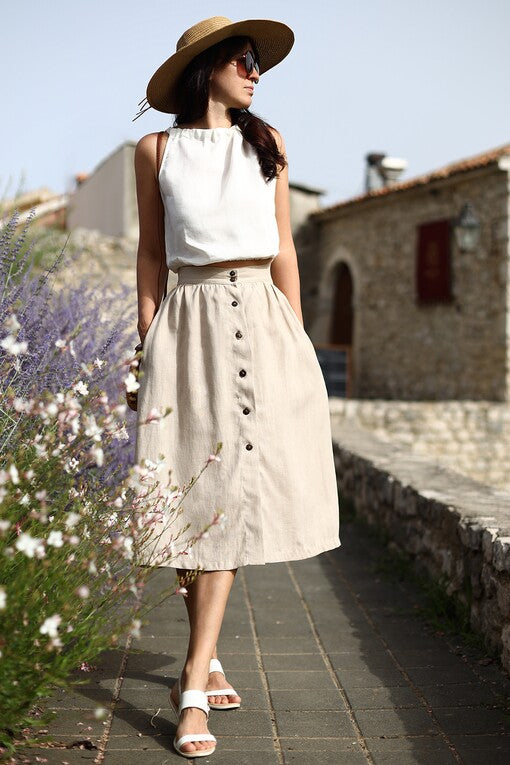 👗 5 Ways to Style a White Linen Shift Dress – Elegant, Breezy & Always in Vogue
